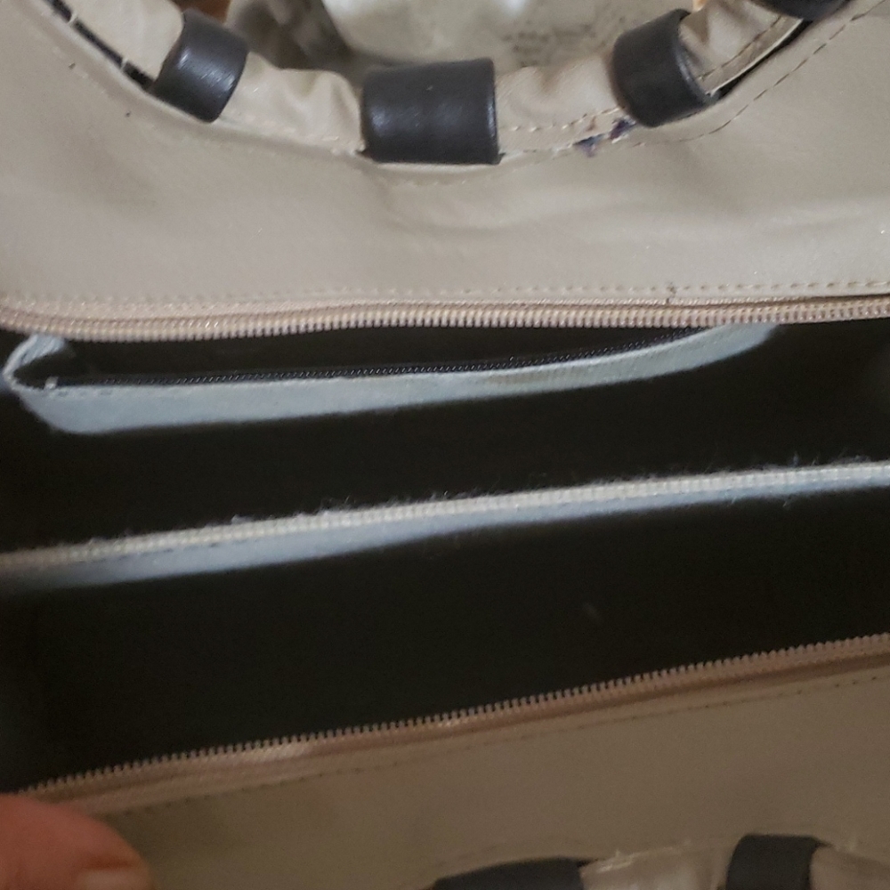 Purse - Picture 4 of 8